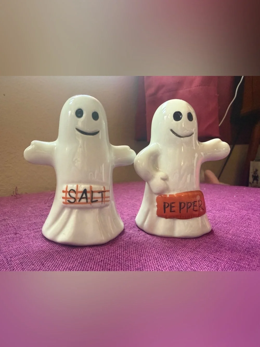 Set of Ghost Salt and Pepper Shakers - Home Party Supplies